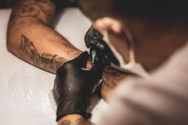 5 cech, które powinien posiadać dobry tatuator!